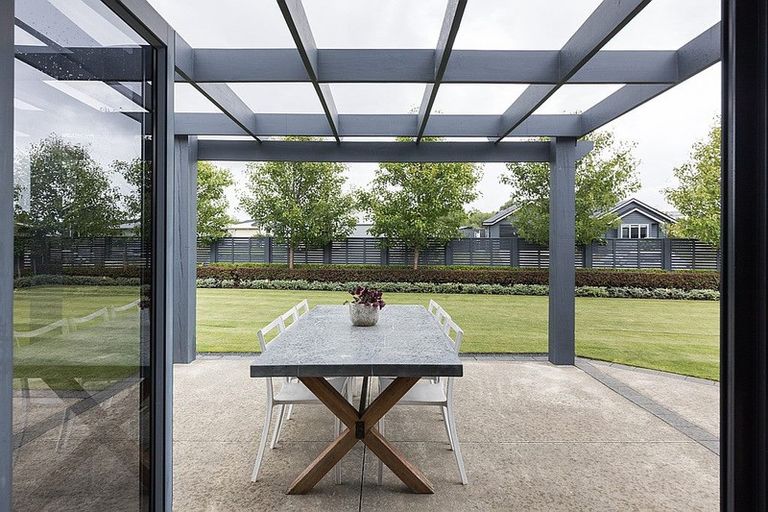 Photo of property in 37 Chestnut Close, Kelvin Grove, Palmerston North, 4414