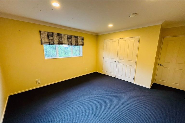 Photo of property in 10 Michael Bosher Way, Flat Bush, Auckland, 2019