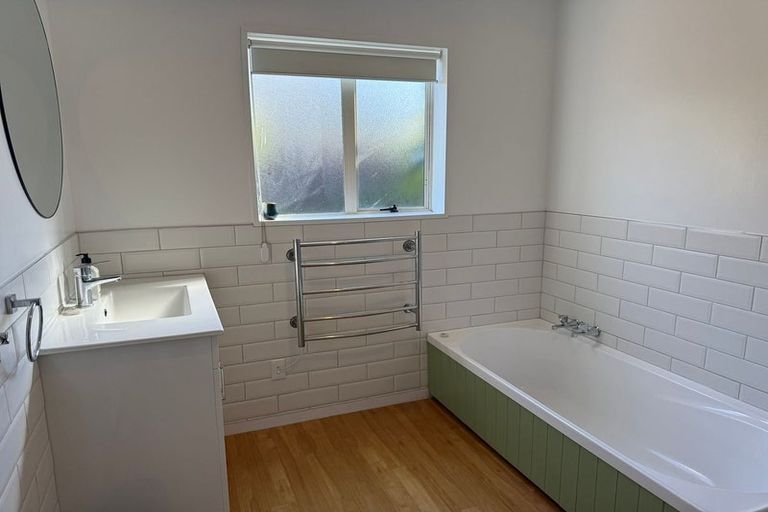 Photo of property in 12 Mcleish Lane, Spreydon, Christchurch, 8024