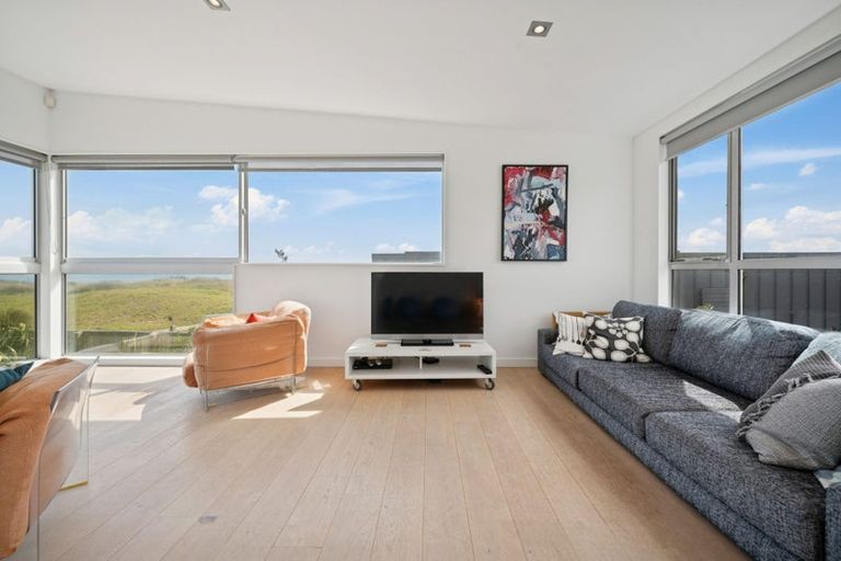 Photo of property in 14 Beachview Grove, Peka Peka, Waikanae, 5391