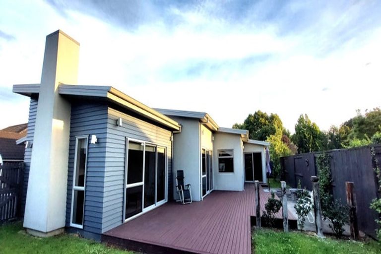 Photo of property in 24 Malbec Place, Rototuna, Hamilton, 3210