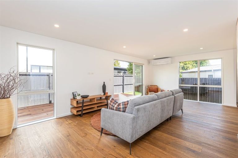 Photo of property in 2/179 Weston Road, St Albans, Christchurch, 8052