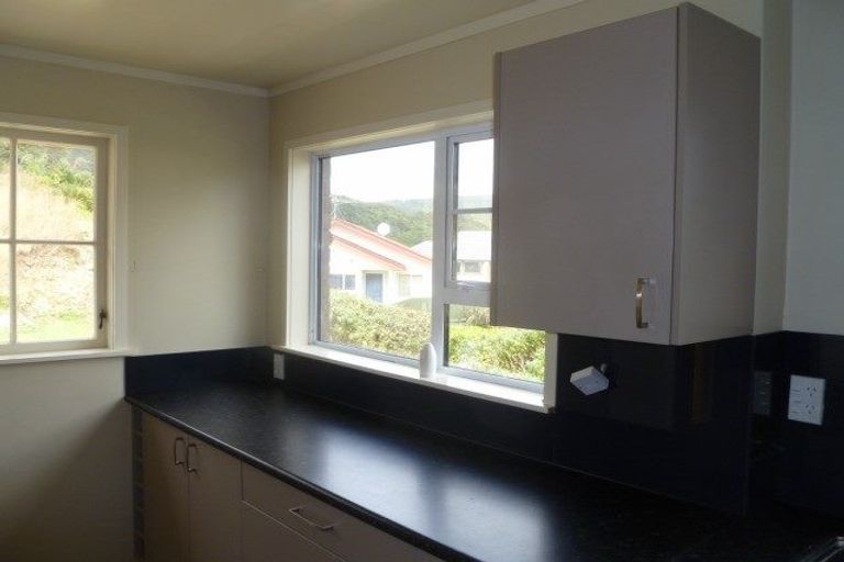Photo of property in 34 Parklands Drive, Karori, Wellington, 6012