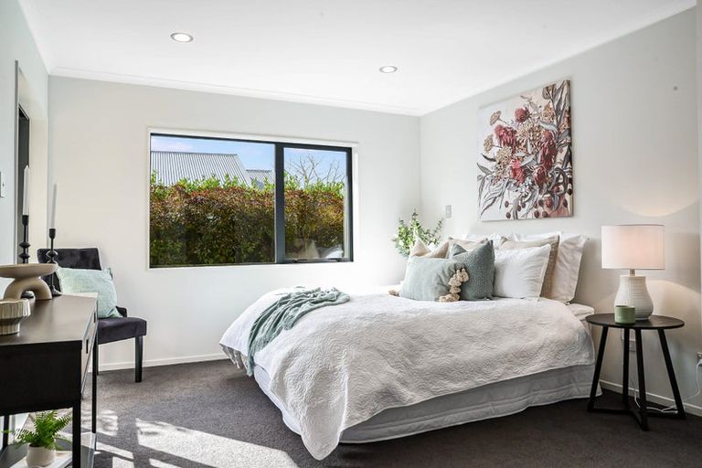 Photo of property in 16 Twin Willow Close, Cambridge, 3434