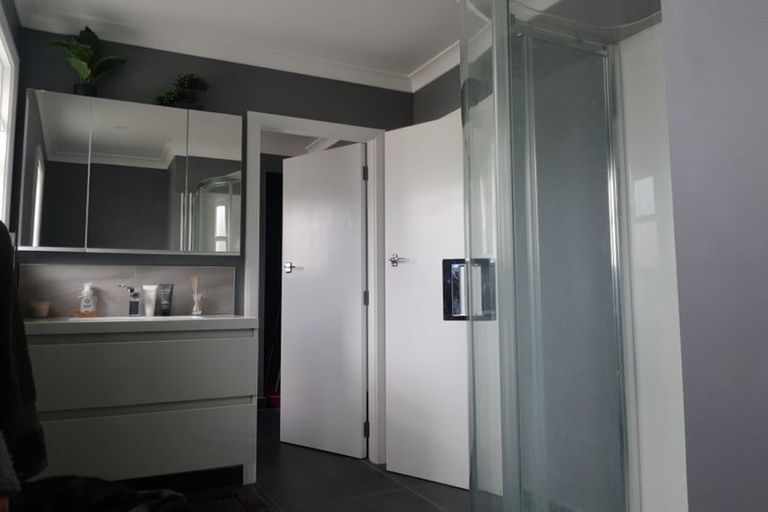 Photo of property in 182 Wellington Road, Wainuiomata, Lower Hutt, 5014