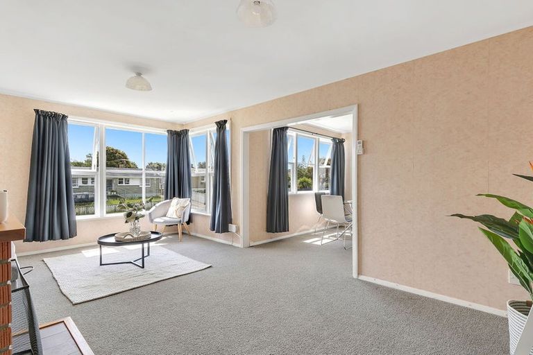 Photo of property in 30 Corinna Street, Waitangirua, Porirua, 5024