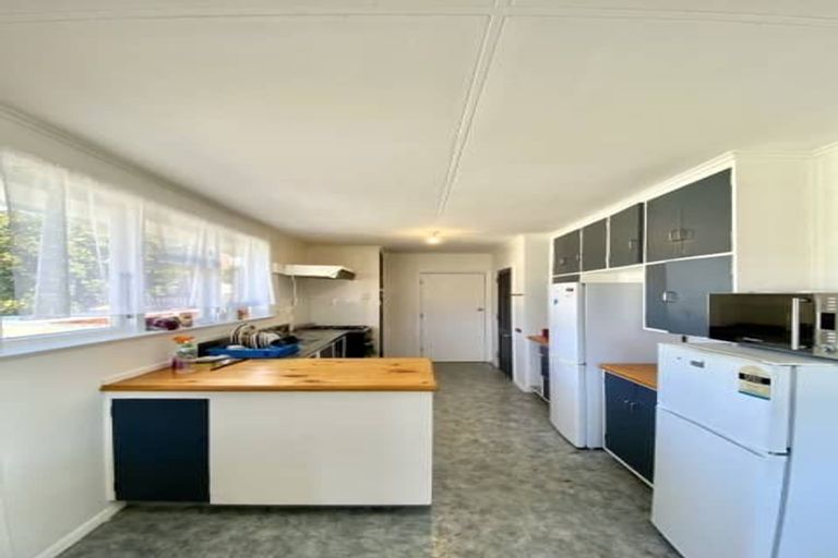 Photo of property in 19 Speargrass Grove, Timberlea, Upper Hutt, 5018