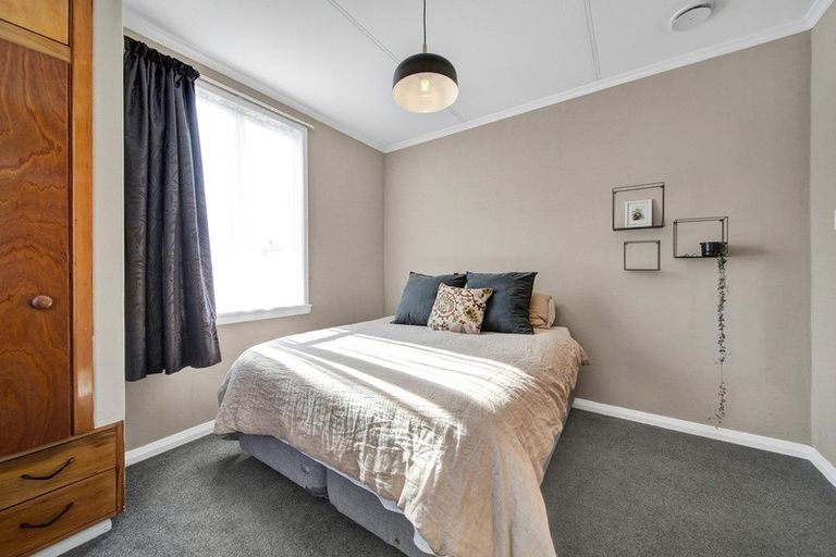 Photo of property in 34 David Street, Westown, New Plymouth, 4310