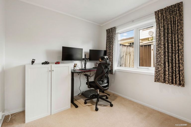 Photo of property in 4/94 Lynwood Road, New Lynn, Auckland, 0600