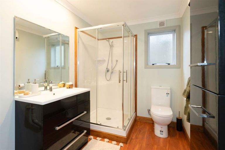 Photo of property in 6 Muhunoa West Road, Ohau, Levin, 5570