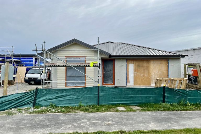 Photo of property in 10 Glendore Drive, Halswell, Christchurch, 8025