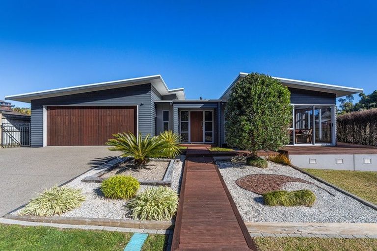 Photo of property in 27 The Fairway, Whakatane, 3120