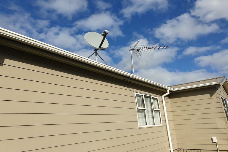 Photo of property in 96 Hutchinsons Road, Bucklands Beach, Auckland, 2014