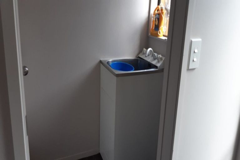 Photo of property in 28 Miriam Corban Heights, Henderson, Auckland, 0612