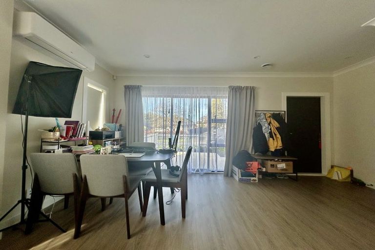 Photo of property in 40b Kervil Avenue, Te Atatu Peninsula, Auckland, 0610