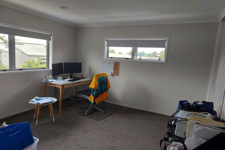 Photo of property in 122b Clevedon Road, Papakura, 2110