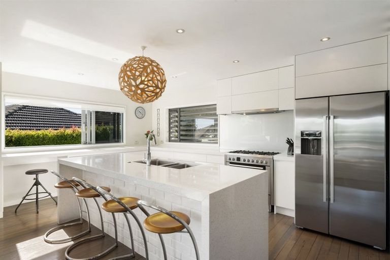 Photo of property in 17 Mayfair Crescent, Mairangi Bay, Auckland, 0630