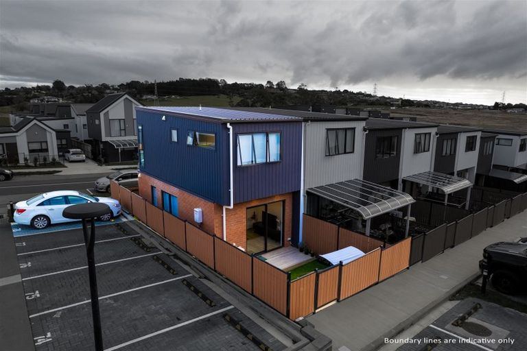 Photo of property in 4 Treeline Lane, Flat Bush, Auckland, 2019
