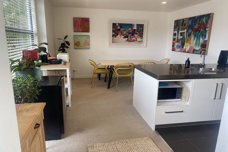 Photo of property in 37e Ngaio Road, Kelburn, Wellington, 6012