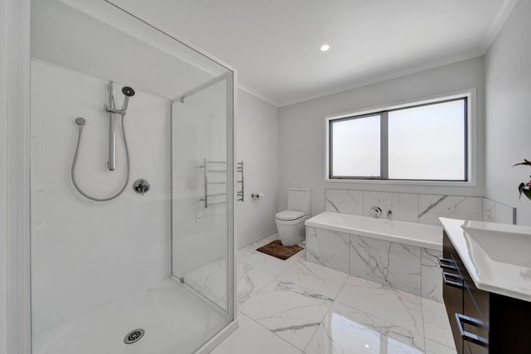 Photo of property in 23 Garrett Drive, Whalers Gate, New Plymouth, 4310