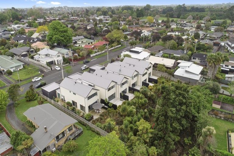 Photo of property in 4/58 Herbert Road, Queenwood, Hamilton, 3210