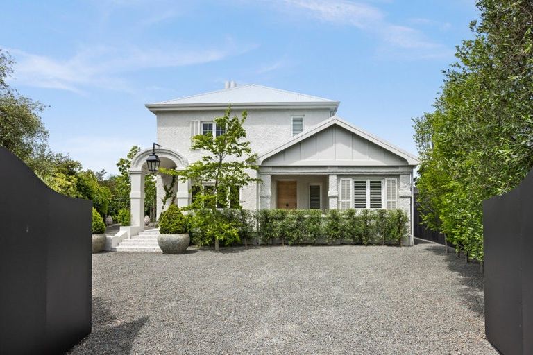 Photo of property in 98 Te Mata Road, Havelock North, 4130