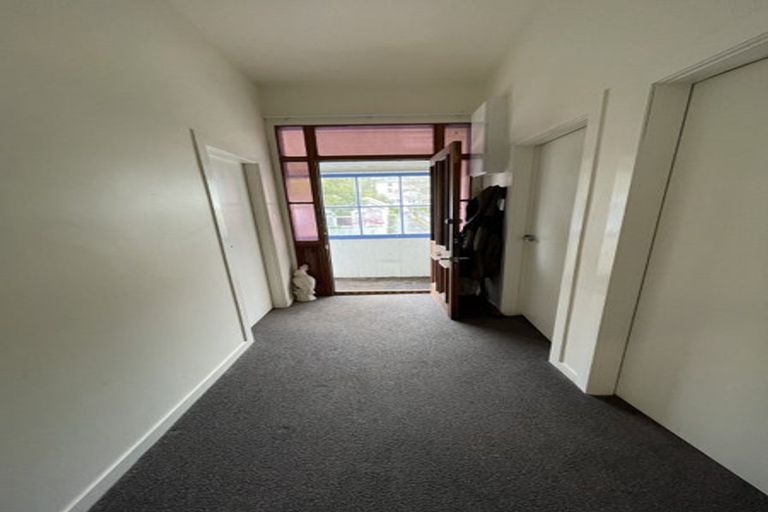 Photo of property in 124 Aro Street, Aro Valley, Wellington, 6021