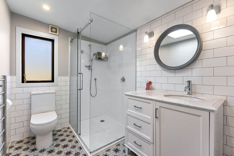 Photo of property in 14 Rosecamp Road, Beach Haven, Auckland, 0626