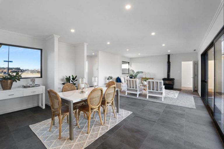 Photo of property in 38 Kingsdowne Drive, West Melton, 7618