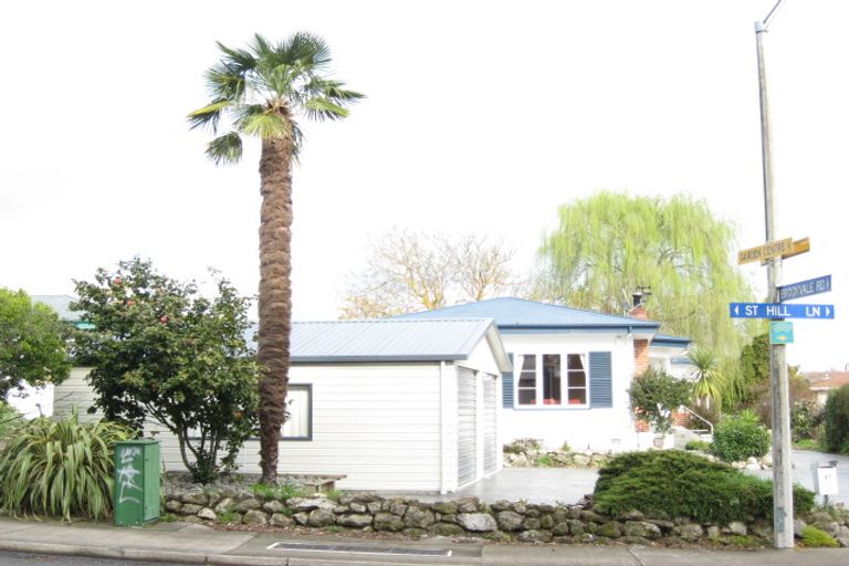 Photo of property in 17 Saint Hill Lane, Havelock North, 4130