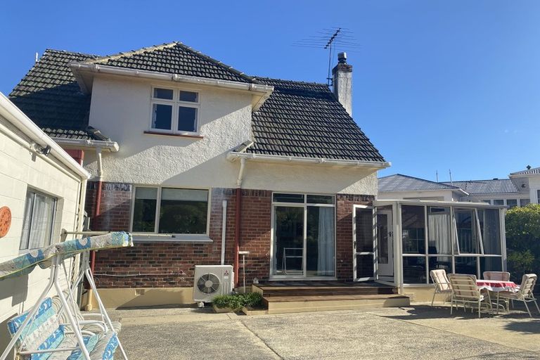 Photo of property in 16 Lisburn Avenue, Caversham, Dunedin, 9012