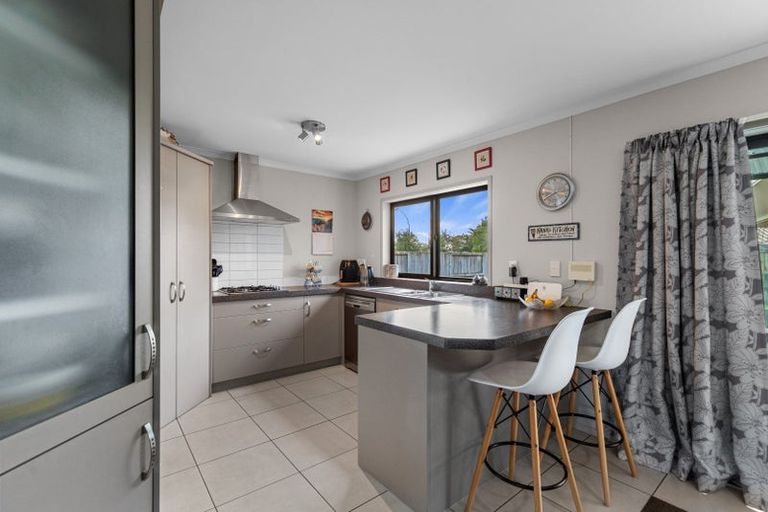 Photo of property in 102 Farringdon Avenue, Rototuna North, Hamilton, 3210