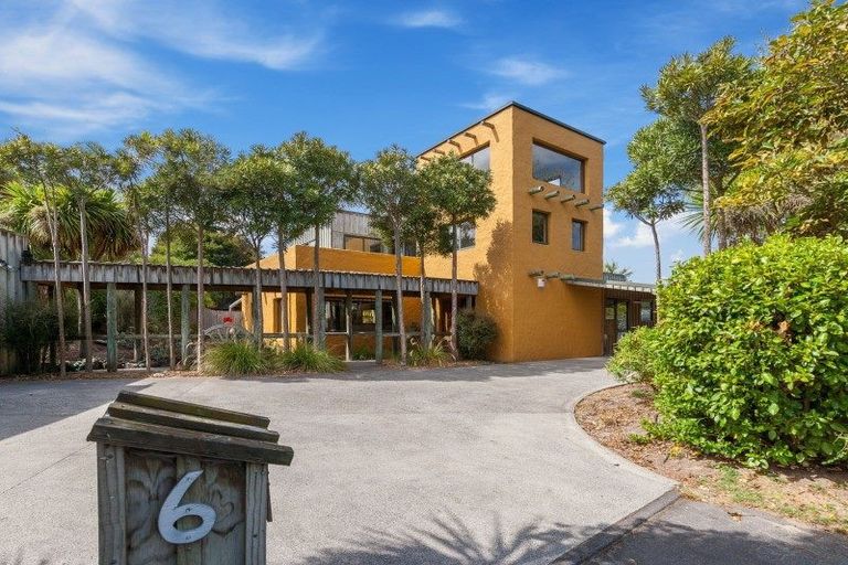 Photo of property in 6 Astelia Way, Waipahihi, Taupo, 3330