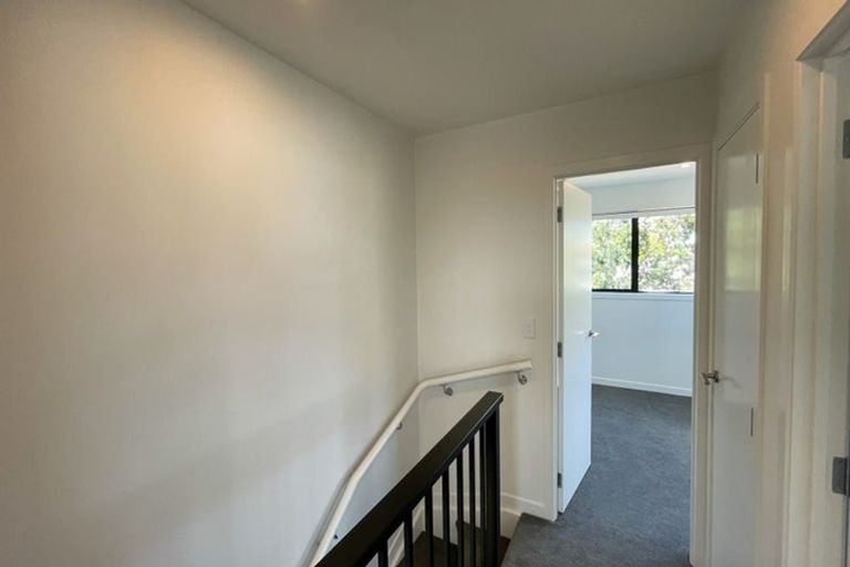 Photo of property in 19 Whanui Place, Mangere Bridge, Auckland, 2022