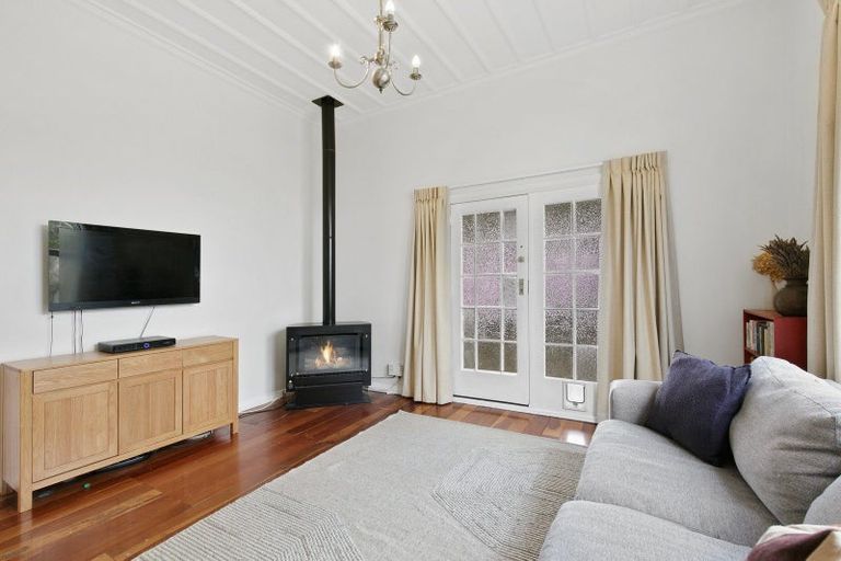 Photo of property in 26 Tarawera Road, Johnsonville, Wellington, 6037