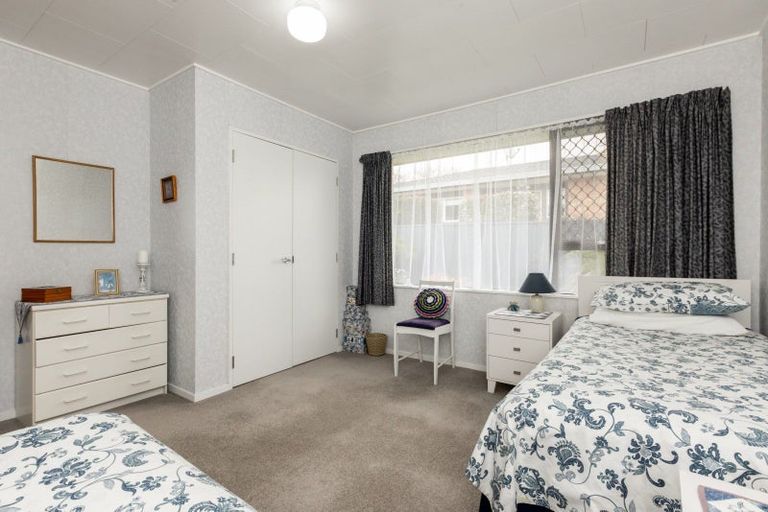 Photo of property in 1/53 Te Mata Road, Havelock North, 4130