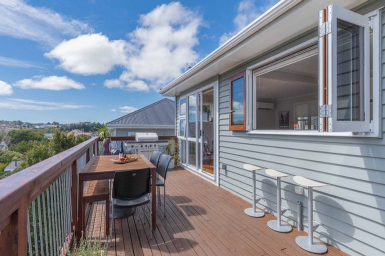 Photo of property in 51 Handyside Street, Tawa, Wellington, 5028