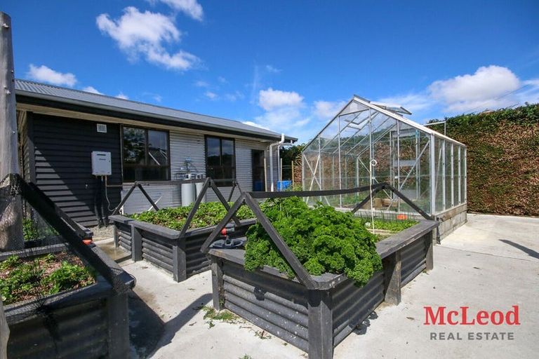 Photo of property in 1 Robert Street, Hinds, Ashburton, 7773