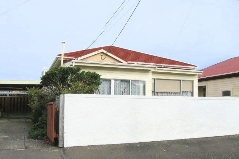 Photo of property in 3 Wha Street, Lyall Bay, Wellington, 6022