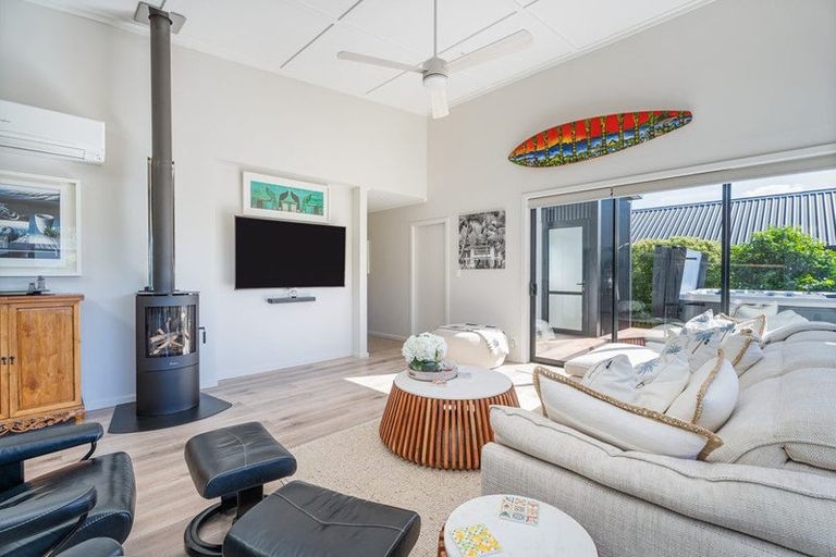 Photo of property in 10 Voyager Place, Cooks Beach, Whitianga, 3591