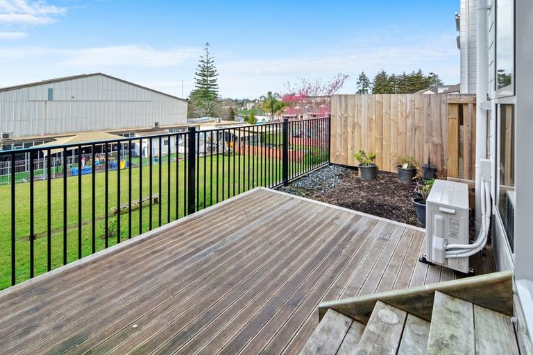 Photo of property in 11/19 Ruakiwi Road, Hamilton Lake, Hamilton, 3204