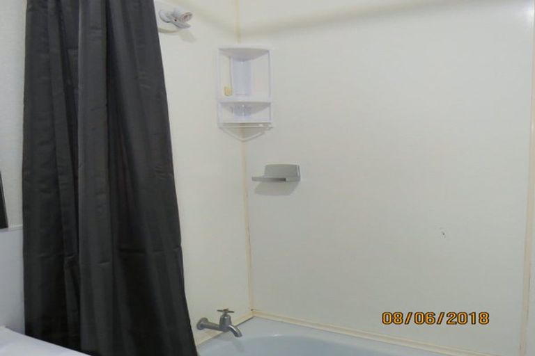 Photo of property in 5 Wells Place, Tamatea, Napier, 4112