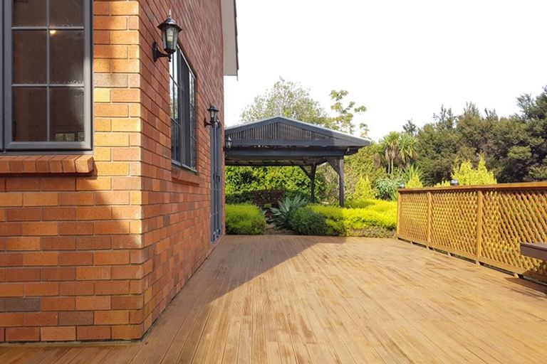 Photo of property in 12a Wicklam Lane, Greenhithe, Auckland, 0632