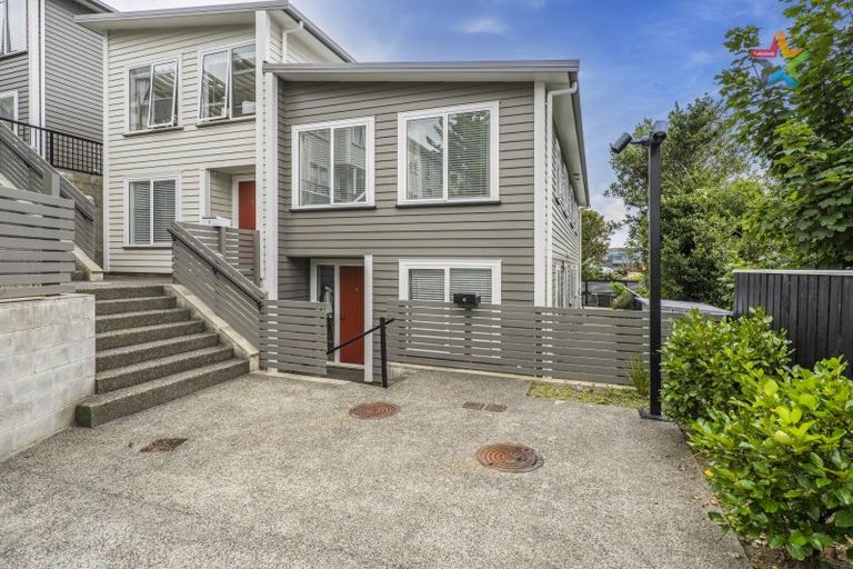 Photo of property in 4/239 Adelaide Road, Newtown, Wellington, 6021