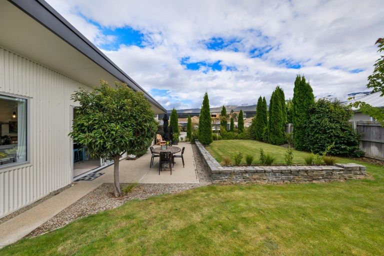 Photo of property in 16 Missy Crescent, Mount Pisa, Cromwell, 9383