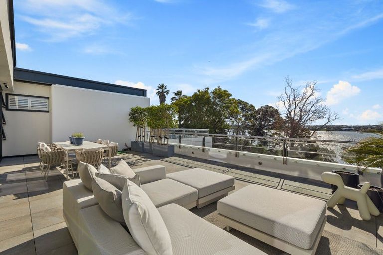 Photo of property in 13/258 Hurstmere Road, Takapuna, Auckland, 0622