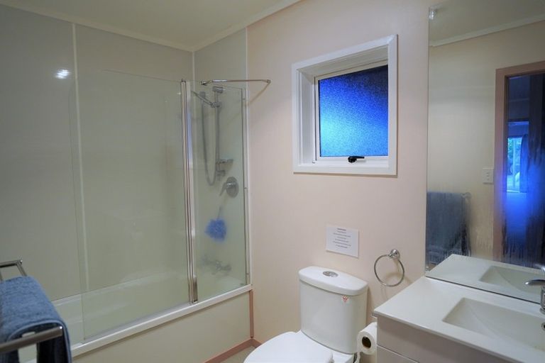 Photo of property in 30 Beach Road, Onerahi, Whangarei, 0110