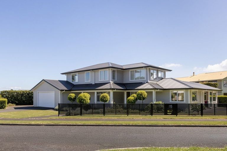 Photo of property in 5 Gellibrand Place, Omokoroa, 3114