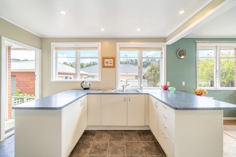 Photo of property in 130 Stokes Valley Road, Stokes Valley, Lower Hutt, 5019