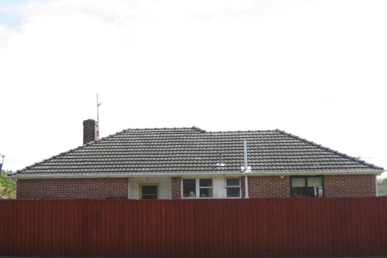 Photo of property in 2 Momorangi Crescent, Redwood, Christchurch, 8051